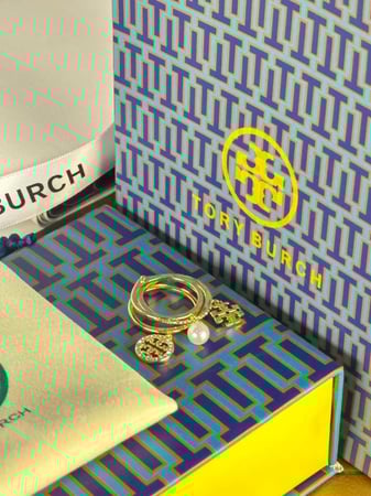 خاتم  توري بورش ذهبي