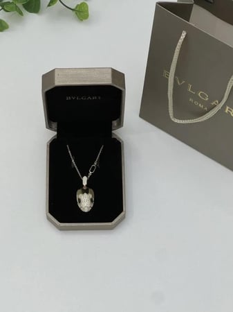 سلسال BVLGARI الماسي لون ذهبي