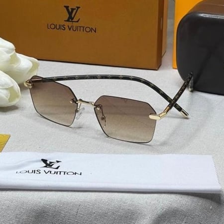 نظارة LOUIS VUITTON بني