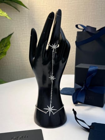 أسوار كف يد مع خاتم apm فضي