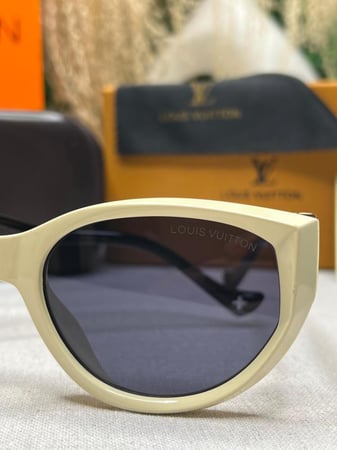 نظارة LOUIS VUITTON