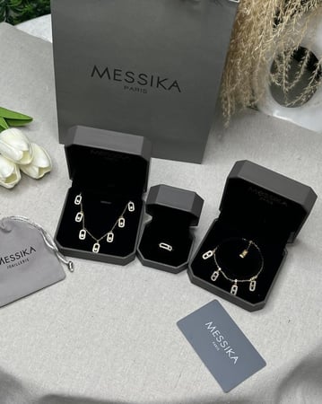 طقم MESSIKA ذهبي