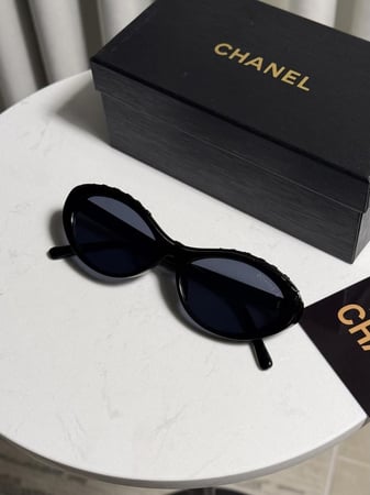 نظارة CHANEL الهبة