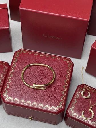 طقم Carter ذهبي