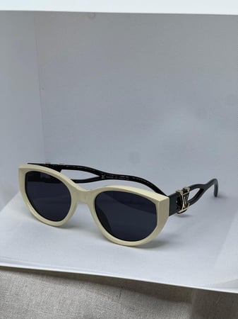 نظارة LOUIS VUITTON