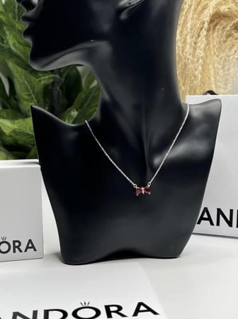 سلسال باندورا PANDORA كريستالة حمراء