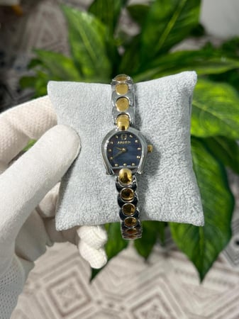 ساعة اقنر -نسائي