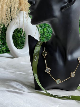 سلسال    Van cleef فيروزي