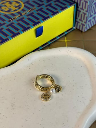 خاتم  توري بورش ذهبي