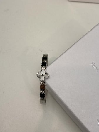 اسوارة Van cleef فضي