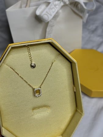 سلسال SWAROVSKI  أصفر