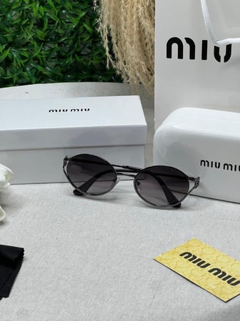 نظارة MIU MIU