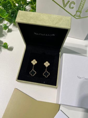 حلق Van cleef أسود