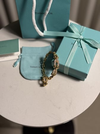 اسوارة Tiffany ذهبي