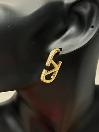 حلق VALENTINO ذهبي