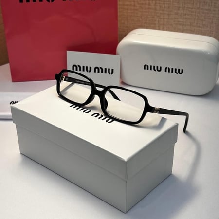 نظارة miu miu أطار أسود - عدسة شفافة
