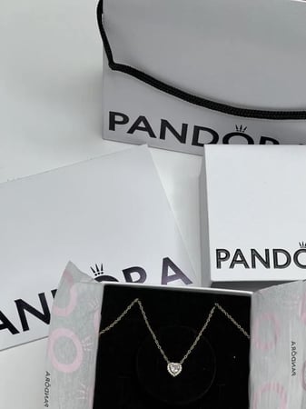 سلسال باندورا PANDORA قلب ذهبي