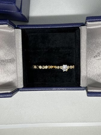 دبلة شوميه ذهبي .