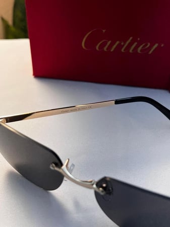 نظارة Cartier - إطار ذهبي- عدسه اسود