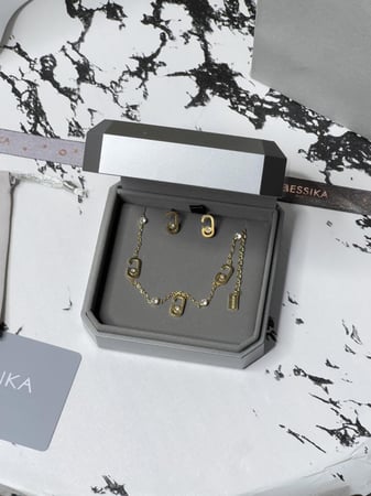 سلسال MESSIKA معدن ذهبي بكريستالات