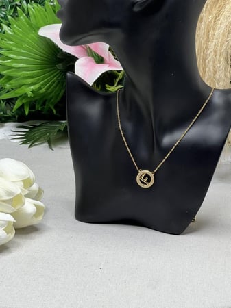 سلسالFENDI معدن ذهبي