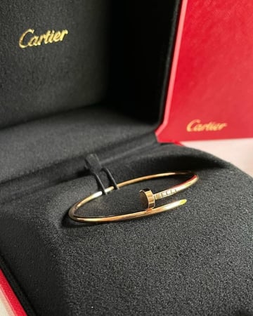 إسوارة carter المسمار الماسية - ذهبي