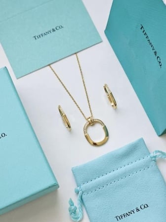 سلسال Tiffany ذهبي