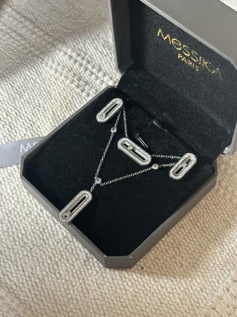 سلسال MESSIKA معدن فضي بكريستالات