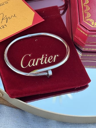 إسوارة carter المسمار الماسية  - فضي