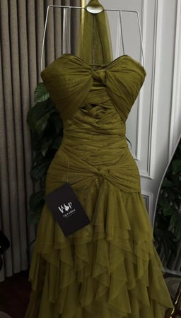 فستان ريهانا الانيقة