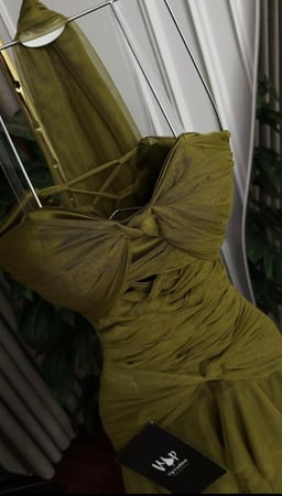 فستان ريهانا الانيقة