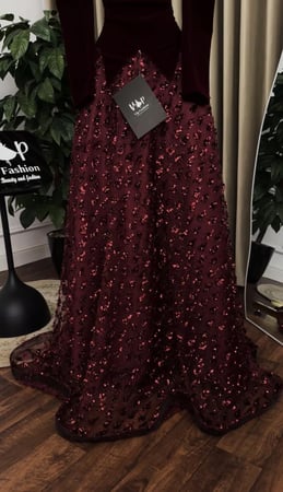 فستان ليريانا الانيقة