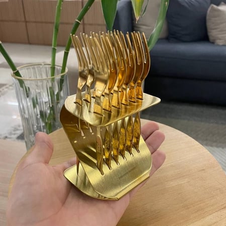 شوك حلا ذهبي