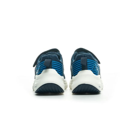 حذاء رياضي للاطفال