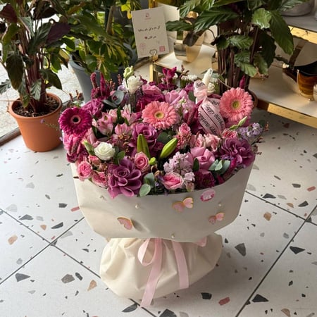 باقة سما البنفسج بتنسيق ورد طبيعي فاخر جدة