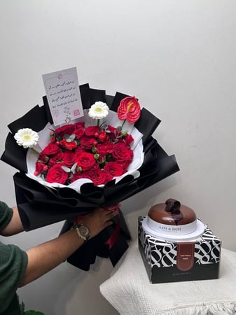 باقة الفخامة مع كيكة اني وداني