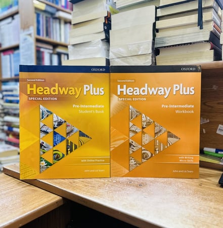 Headway plus pre intermediate second edition students book and work book john and liz soars 1/2
