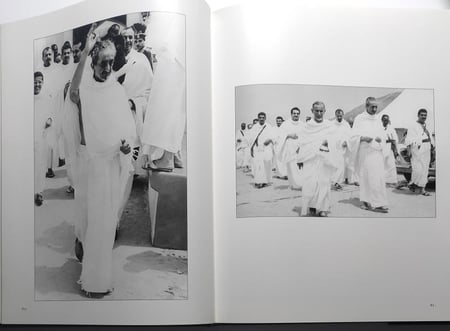 فيصل . غلاف مقوى من الحجم الكبير ( ضخم ) من 325 صفحة مصقولة تحتوي العديد من الصور الخاصة بالملك فيصل