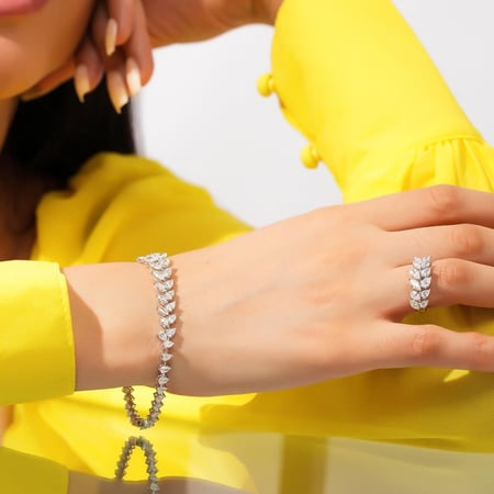 طقم ذهب ابيض والماس