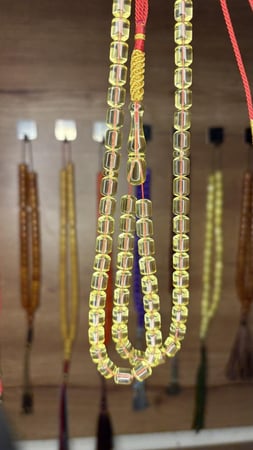 مسباح من خامة الكهرمان حر طبيعي سوبر