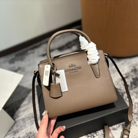 شنطة يد كوتش بيج