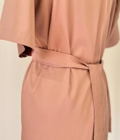 زي أخصائية تدليك