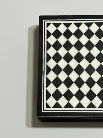 مناديل ورقيه مقاس 25*25 (20 حبه)