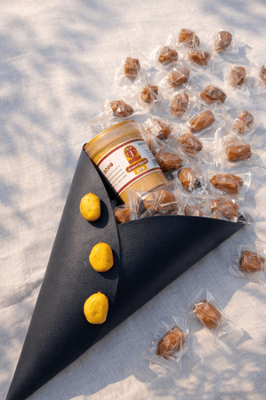 حامل مخروطي فاخر ، متعدد الاستخدام (بوكيه & جيب) تستطيع تعبئة بما تريد للأهل والأصحاب