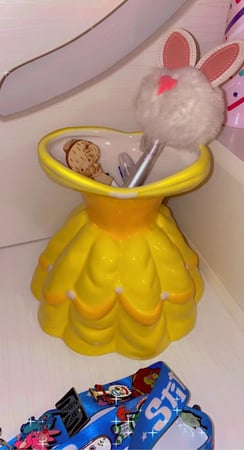 اناء فستان سندريلا