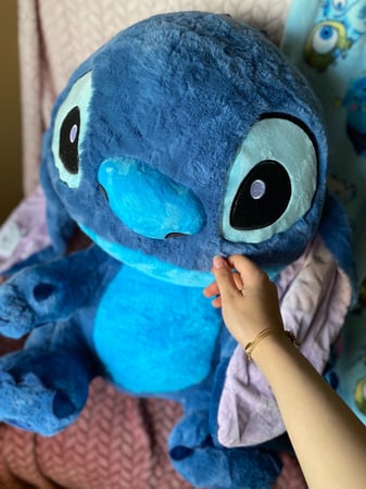 دمية ستيتش عملاقة