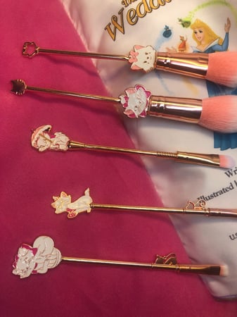 فرش ميك اب ماري