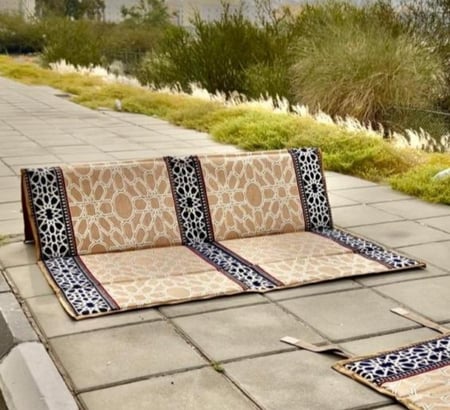 كرسي رواد البوادي قابل للطي نفر و نفرين