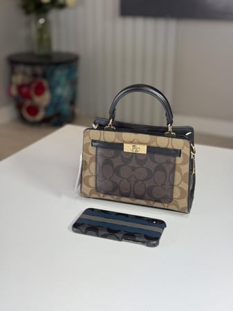 شنطة كوتش ميني لين توب هاندل Coach C8688 Mini Lane Top Handle