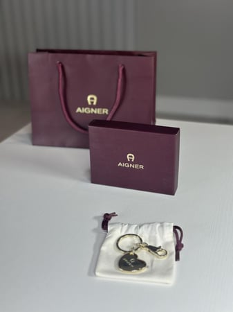 ميداليه اجنر قلب ذهبي - لوجو